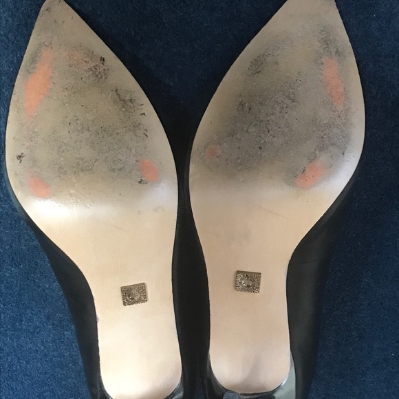 Anne Klein Black w/ Metallic Toe Heels - Picture 3 of 4